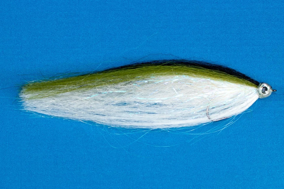 Fliegentom 2915 - Grün-weißer Köderfisch mit Spectra Effekt Hechtstreamer, Pike - Bild 1 von 1