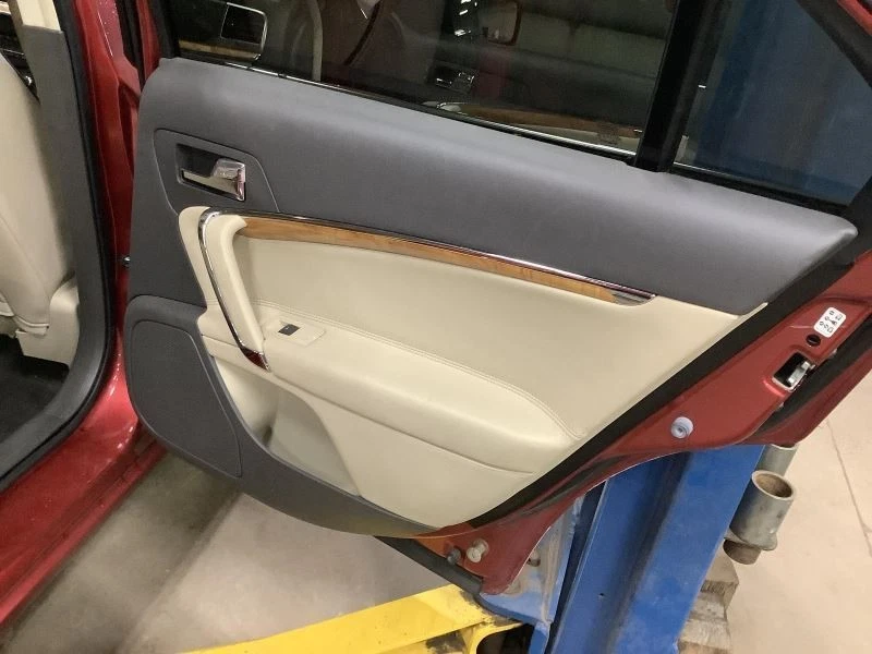 Panel de moldura de puerta trasero MKZ 2011 325355 Foto 1 de 4