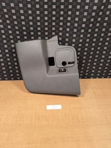 2016 - 2024 GMC SAVANA 3500 FRONT RIGHT DOOR WINDOW SWITCH OEM 23395359 GRAY - Picture 1 of 7