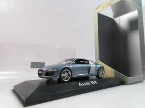 1:43 Minichamps Audi R8 jetblau 5010618423 #M-072 - Bild 1 von 9