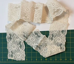 Off-White Creme Floral 4" Flache Spitze Borte x 60 Zoll für Handwerk, Braut, Dekor - Bild 1 von 3
