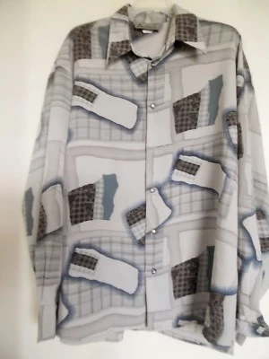 Bertelli 男式超细纤维纽扣前休闲衬衫,尺寸 L — 第 1/4 张图片