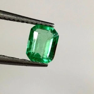 0.54ct Natural Ethiopian Emerald octagon nice green good luster gemstone - Picture 1 of 4