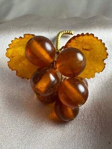 Vintage Small Baltic Amber Grape Cluster Vine Leaf Brooch - 2" - Picture 1 of 4