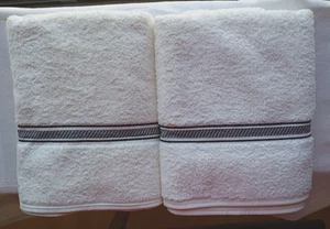Set of 2 Cotton Bath Towels 51" x 27"- Ivory with Black Accent Stripes - NWOT - Picture 1 of 3