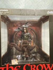 Figura de PVC de 9 pulgadas de la película The Crow Gallery The Crow 1994 escena de ventana rota - Imagen 1 de 11