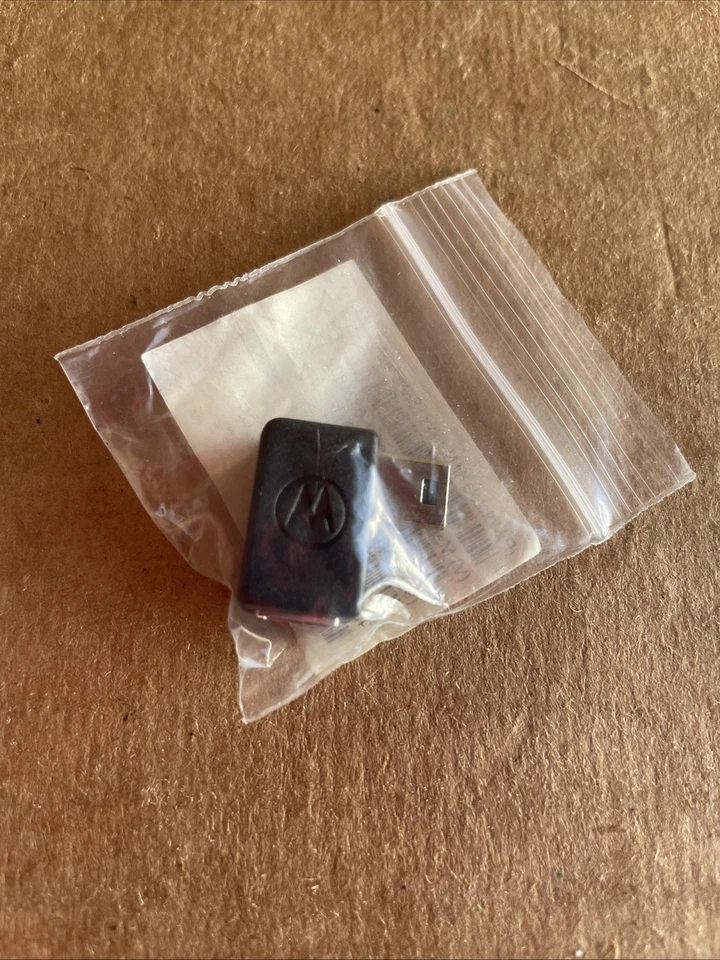 MOTOROLA Right Angle Mini USB to Mini USB Adapter Female to Male - SKN6182A OEM - Image 1 of 2
