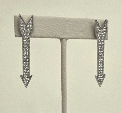 "Pendientes llamativos flecha cristal vintage tono plata 2"" brillo" Foto 1 de 4