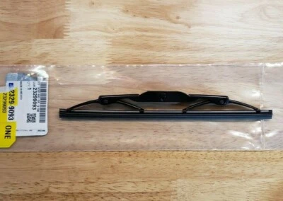 NEW 2017-2020 GMC Acadia Rear Wiper Arm BLADE, OEM GM   - Изображение 1 из 3