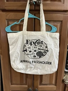 Bolso de Mano Tienda Porta Pasaporte Anual Disney World Epcot de Lona Beige - Imagen 1 de 4