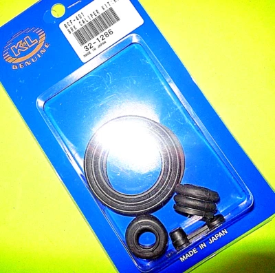 3 комплекта тормозных суппортов Kawasaki KZ550 KZ750 KZ1000 KZ1100, все 3 суппорта - Изображение 1 из 4