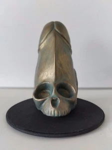 Scultura d'arte erotica "Il teschio fallico" dell'artista "Ting Hua Liu",7,5"x6", - Foto 1 di 7