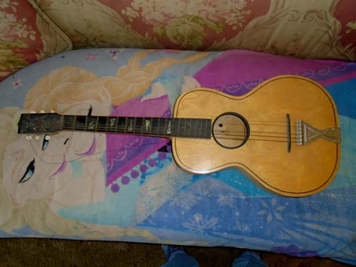 USA made vintage parlor guitar 1940’s (United Guitar- NJ) - Image 1 of 4