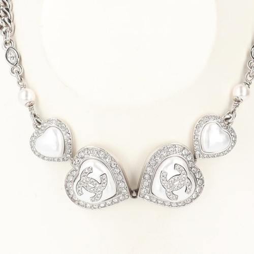Girocollo CHANEL ABB614 Coco Mark cuore strass bianco cristallo perla argento