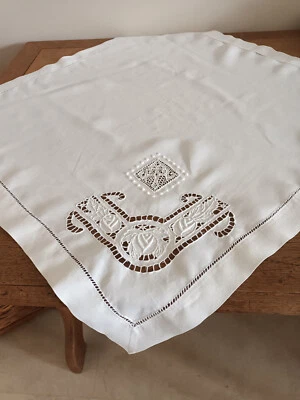 nappe ancienne brodée monogramme TR ou  RT - Photo 1/4