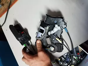 2006 TOYOTA SCION XA DOOR ACTUATOR RIGHT FRONT - Bild 1 von 3