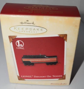 Ornamento Hallmark Keepsake 2003 - Lionel Daylight Oil Tender - Foto 1 di 11