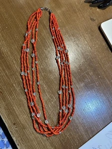 "Collar de cuentas de vidrio esmerilado rojo coral de 5 hilos broche de plata 30"" de largo sin marca" - Imagen 1 de 5