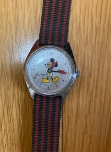 seiko Disney Time 5000-7000 Mickey Analog watch - Picture 1 of 3