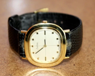 HTF Vintage Zodiac 18k Gold TV Case Mechanical Watch w/ Original Band [033WEI] - Image 1 of 4