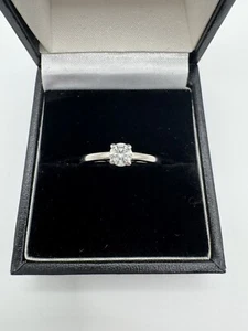 Ernest Jones 18ct White Gold Diamond Solitaire EngagementRing 0.27 carat Si2 - Picture 1 of 21