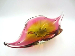Funky pink sommerso Pop Art 1960's Art Glass LIPS BOWL - Picture 1 of 9