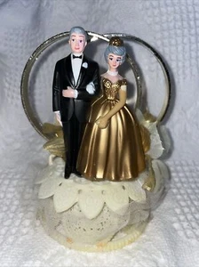Vintage Wedding Cake Topper Golden Anniversary Bride Groom Flowers Ring Wilton - Picture 1 of 8