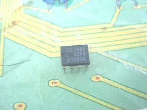 1pcs ICL7665SCPA CMOS Micropower Over/Under Voltage Detector Intersil 8 DIP - Imagen 1 de 3