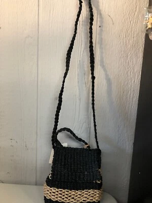 Bolso de hombro de cuero negro natural de mimbre Foto 1 de 4