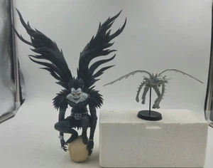 Death Note Ryuk Sitting On Skull and Rem White Shinigami figures - Picture 1 of 19