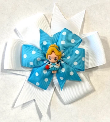 Hermoso lazo para niñas inspirado en la princesa Cenicienta de Disney. Foto 1 de 2