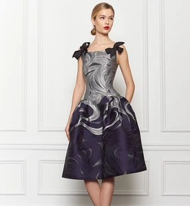 Vestido Carolina Herrera Estampado Hasta la Rodilla Talla: L | US 10 - Imagen 1 de 8