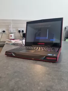 Alienware M14x Laptop (READ AD) Core i7, 6GB RAM, GT555M + FAST UK 🇬🇧 POST! - Picture 1 of 8