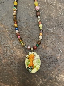 Vintage Eurasian Hoopoe Bird Bronze Oval PENDANT Crystal Agate Jasper Necklace - Picture 1 of 3