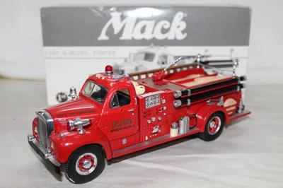 FIRST GEAR 1960 Mack B-Model Pumper Newark Fire Department Engine Co. No. 4 - Image 1 of 4