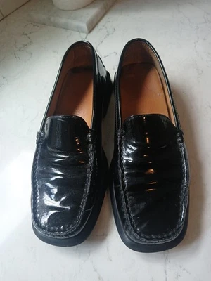 Mocasines de conducción TOD'S charol para mujer talla 7 Italia Foto 1 de 4