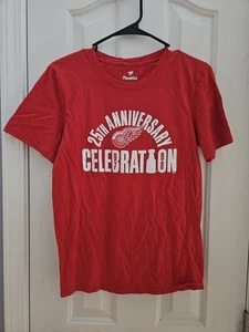 Fanatics NHL Detroit Red Wings 25th Anniversary T-Shirt Size Small - Bild 1 von 3