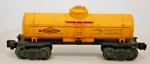 LIONEL SUNOCO 9050 One Dome Yellow Plastic Train Tanker Car O Gauge 1:48 Scale - Picture 1 of 13