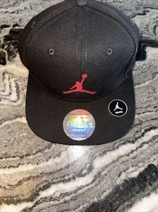 Nike Jordon Boy's Jumpman Snapback Hat, Youth Size 8-20, black/red - Picture 1 of 6