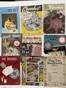 9 revistas/folletos de ganchillo vintage 1940-50 para hacer dinero/portavasos/regalos/ - Imagen 1 de 8