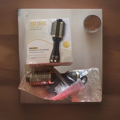 Hot Tools One-Step Blowout Styler Blow Brush - Image 1 of 4