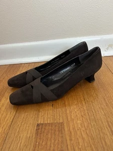 Stuart Weitzman schokobraune Wildleder-Pumps Pfennigabsätze Größe 9,5 eckige Zehenpartie - Bild 1 von 7