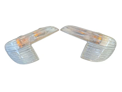 Ford Explorer 1995 front turn indicator light VIJ64009 - Изображение 1 из 4