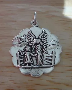 Sterling Silver solid 20mm 4 grams Round Guardian Angel Charm! - Picture 1 of 3
