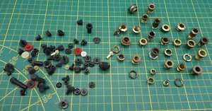 Konvolut Lochmuttern und Weckknopf. küchenuhr. uhrmacher - Bild 1 von 7