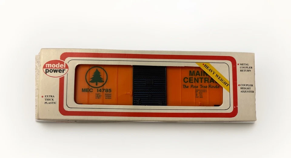 Model Power #8003 HO Scale 40' Sliding Door Box Car Maine Central w/ Box - Image 1 of 4