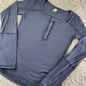 We The Free People Shirt Womens Blue Large Lightweight Thermal Henley Snap Boho - Picture 1 of 9