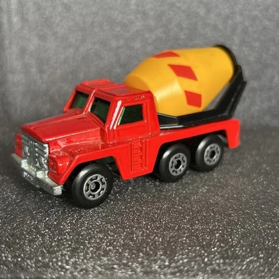 Vintage 1976 Lesney Matchbox Superfast No. 19 Cement Truck Diecast Vehicle R301 - Image 1 of 4