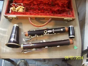 Clarinetto Boosey & Hawkes London Special in legno usato cond. Tecnico testato e pronto - Foto 1 di 7