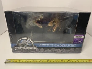 New Sealed JURASSIC WORLD 2015 LIMITED EDITION GIFT SET Blu-ray 3D DVD & FIGURES - Picture 1 of 6